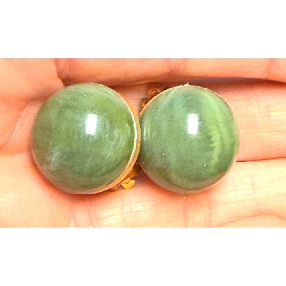 Vintage Green Marbled Domed Cabochon Clip On Earrings Gold Tone Round Studs